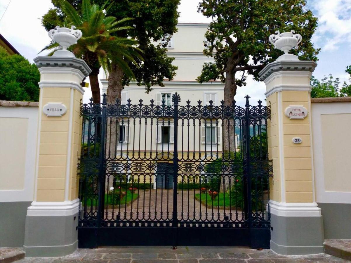 Villa Falconieri Sorrento Suite Sant'Agnello Bagian luar foto